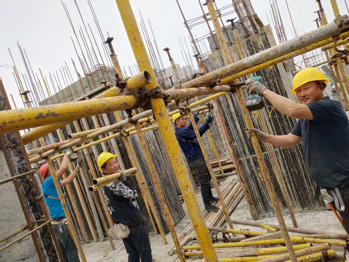 5e05971685fc5bd7a3649a8beb30e1c.jpg 风暴平台区域代理商加盟通道与招商引资管理平台